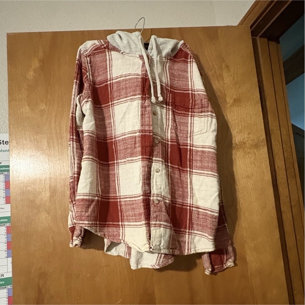Time and Tru Womens Red Plaid Hooded Flannel Shirt Button Down Medium 8-10 4122